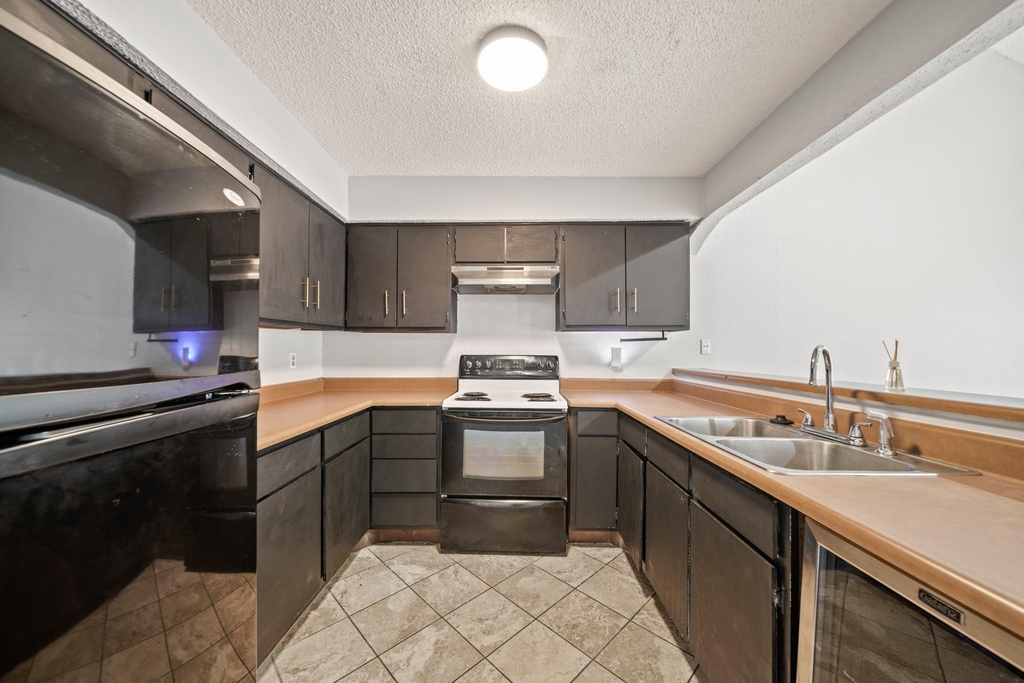 7119 Brendam Lane - Photo 1