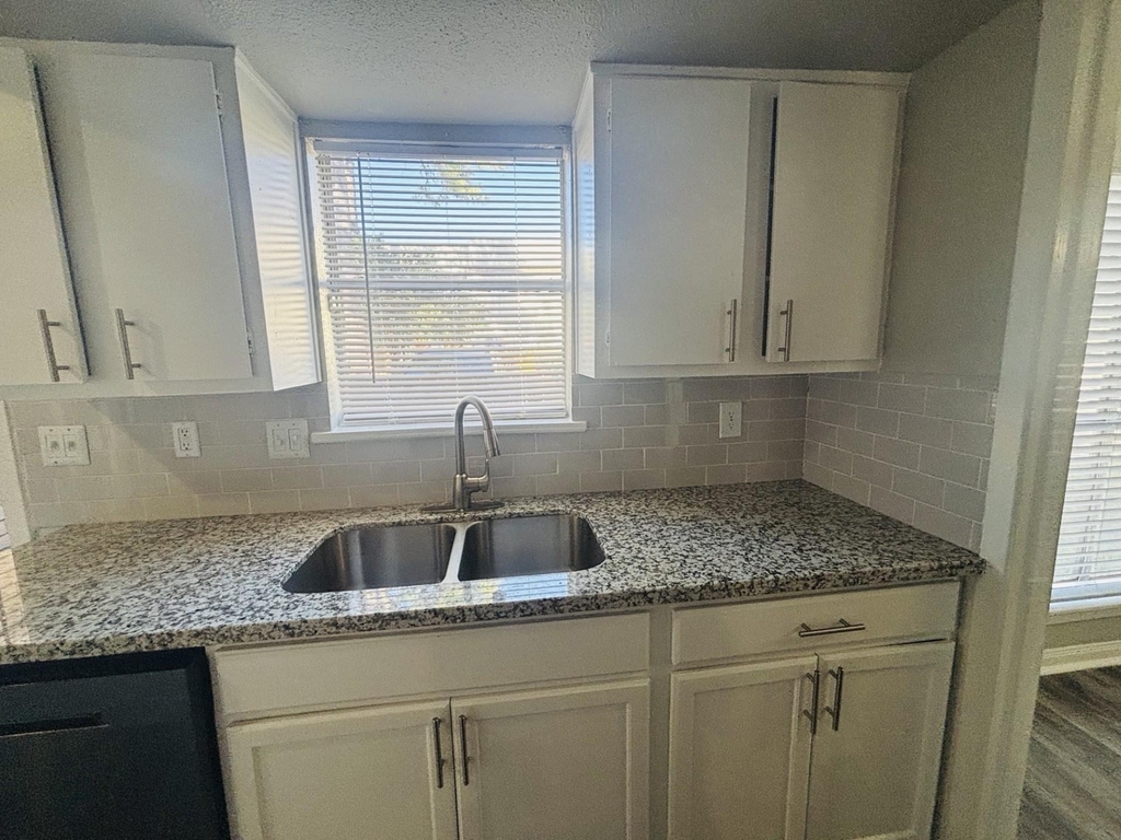 6200 W Tidwell Road - Photo 0