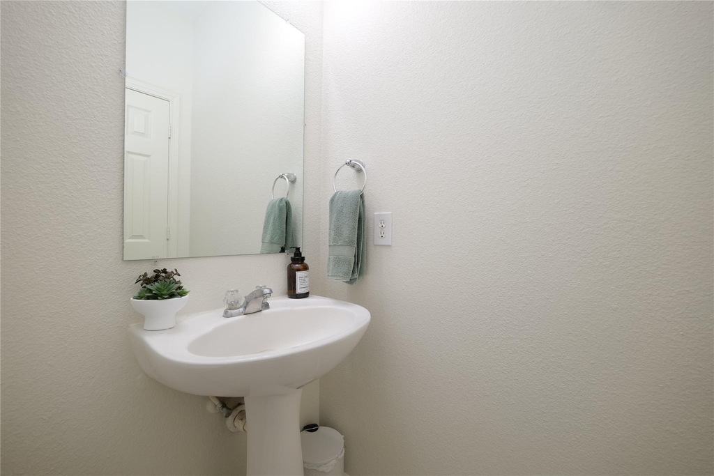 1203 Lavender Shade Court - Photo 5