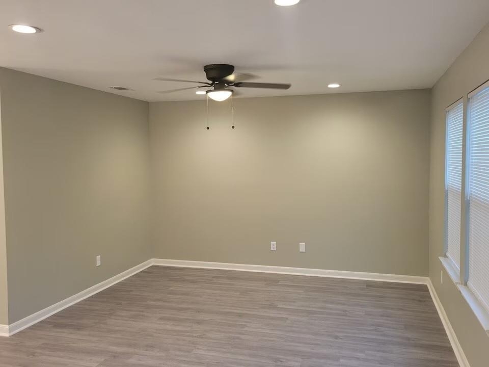 7966 Fowlie Street - Photo 2