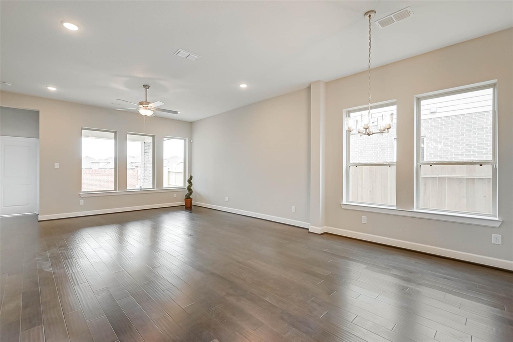 10707 Deer Path Drive - Photo 7