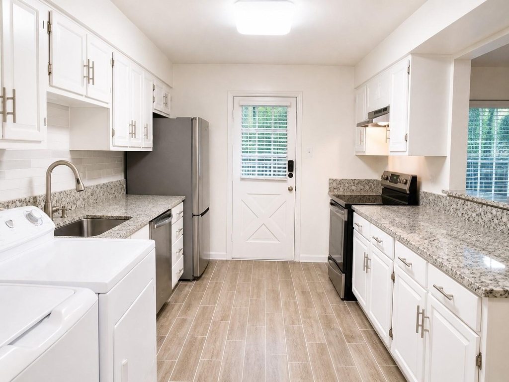 12913 Trail Hollow Drive - Photo 10
