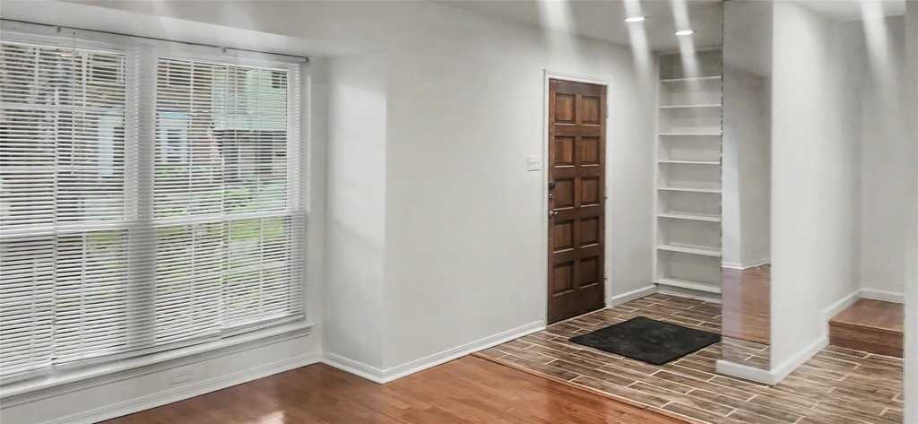12913 Trail Hollow Drive - Photo 3