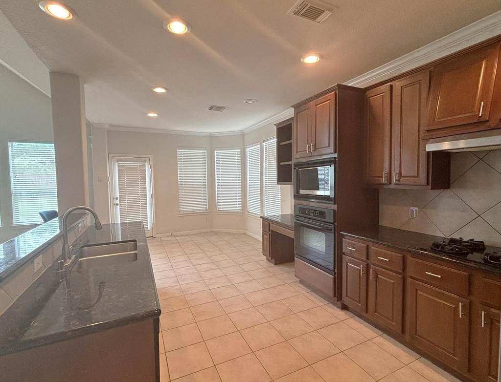 19538 Piney Lake Drive - Photo 9