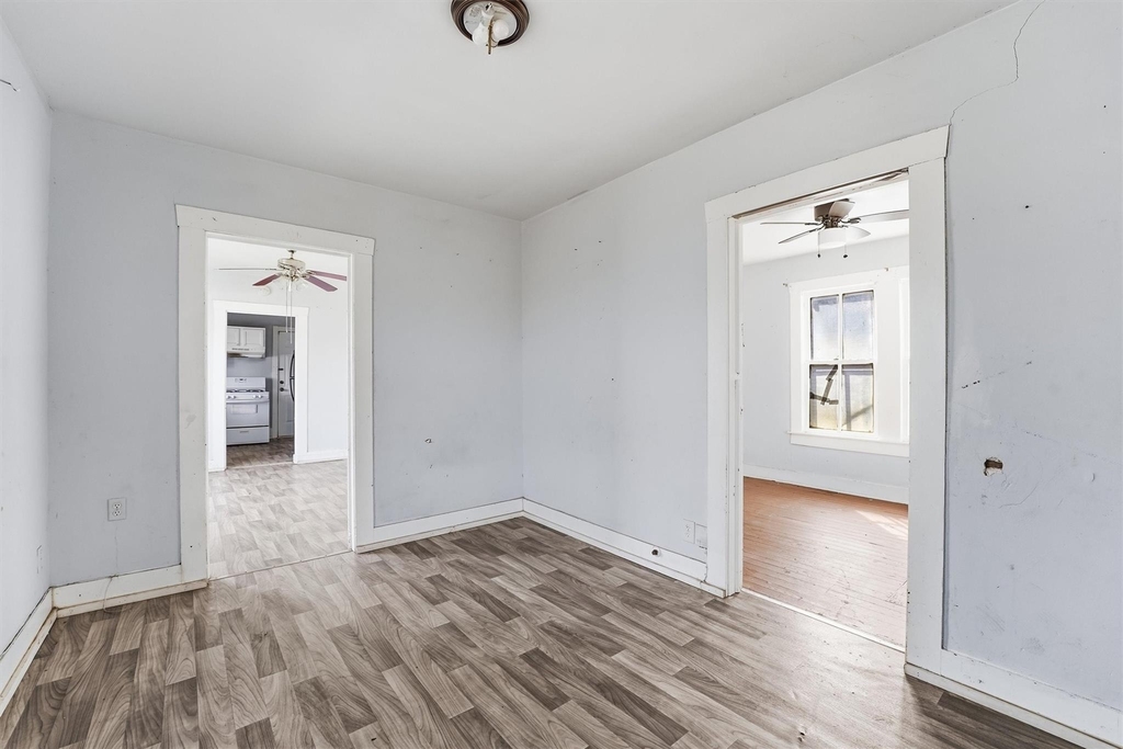 2420 Stevens Street - Photo 2