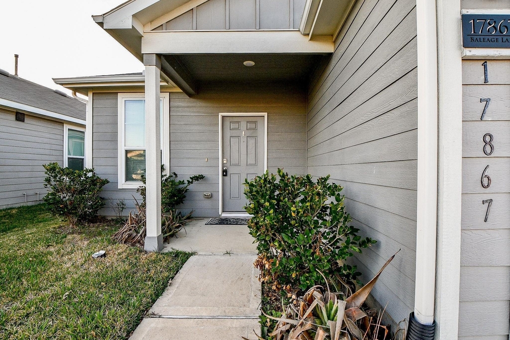 17867 Baleage Lane - Photo 2