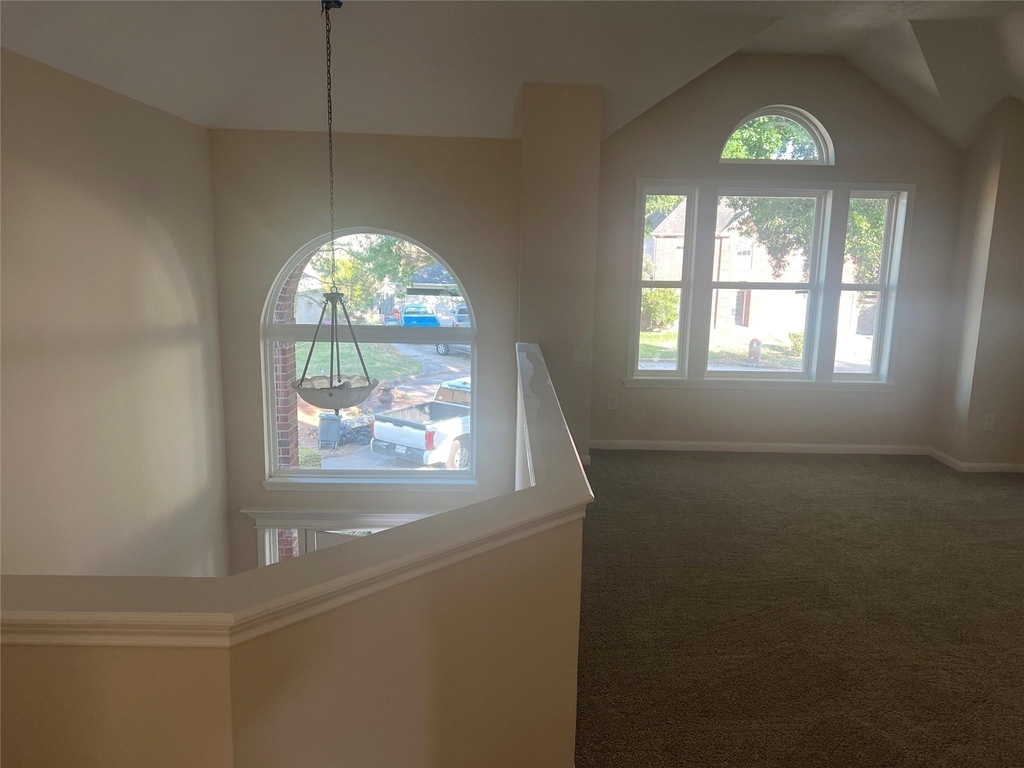 8023 Carmel Circle - Photo 9