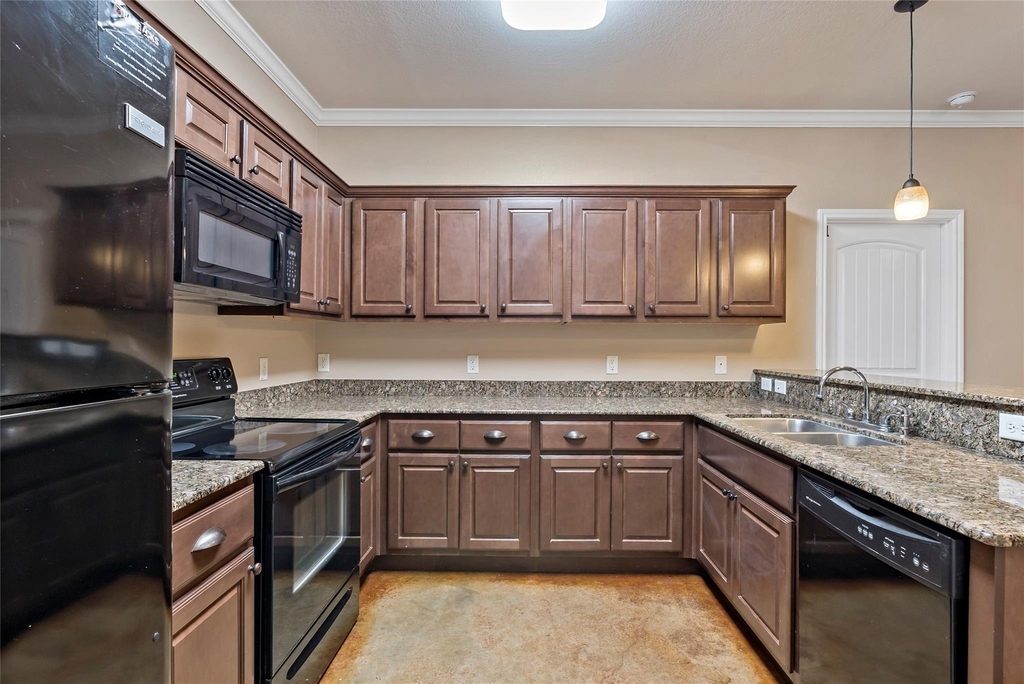 3338 General Parkway - Photo 9