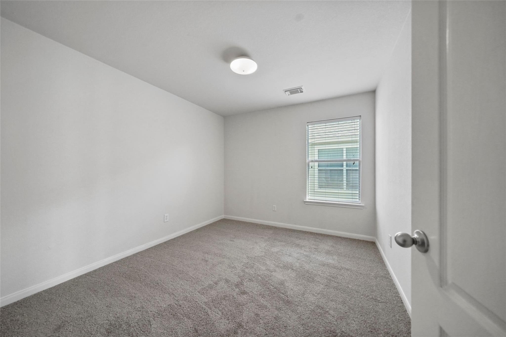 3610 Avalon Castle Drive - Photo 8