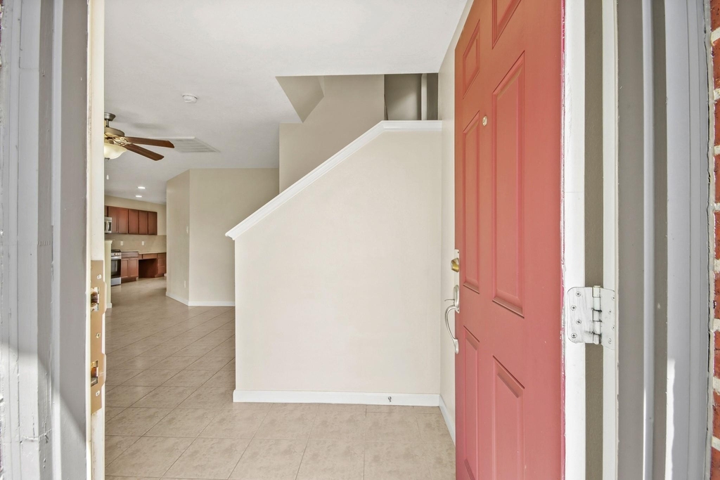 1223 Grassy View Drive - Photo 2