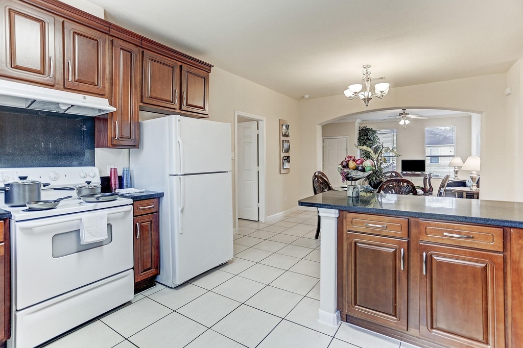 2088 Laverne Street - Photo 7