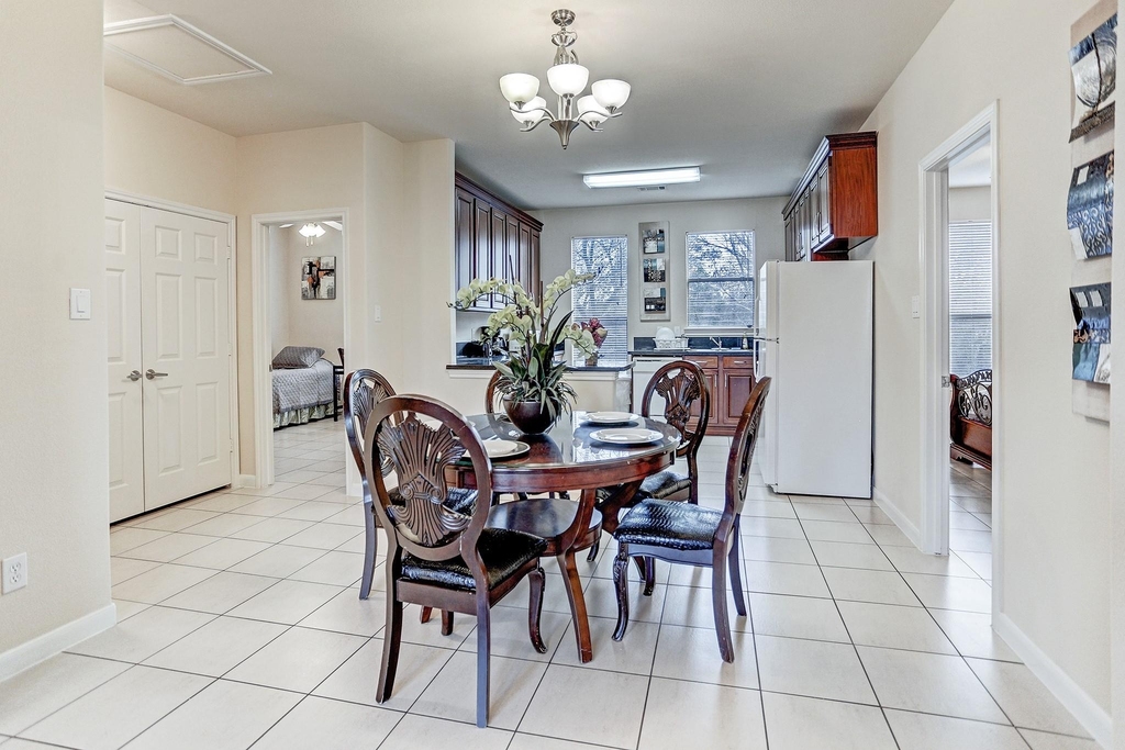 2088 Laverne Street - Photo 3