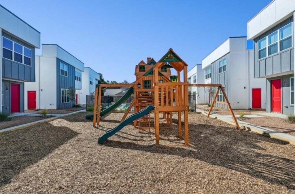 13588 Ella Boulevard - Photo 4