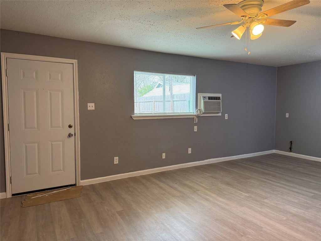 8010 Roswell Street - Photo 2