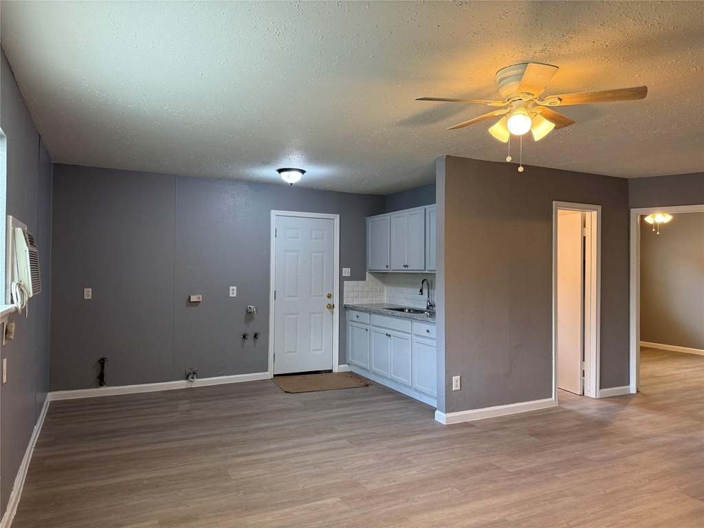8010 Roswell Street - Photo 0
