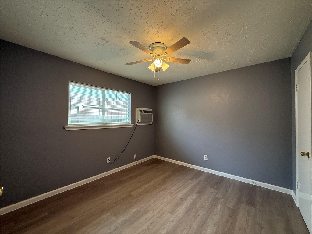 8010 Roswell Street - Photo 7
