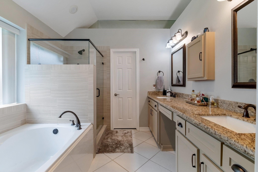16115 Charter Rock Drive - Photo 12