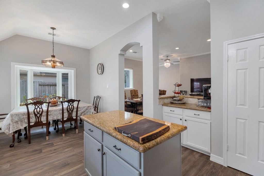 16115 Charter Rock Drive - Photo 2