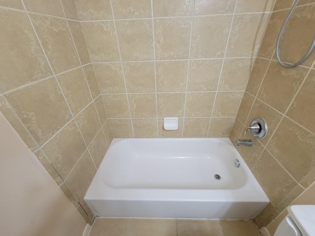20931 Flower Croft Court - Photo 10