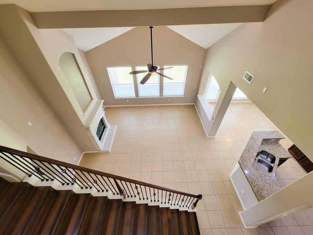 20931 Flower Croft Court - Photo 3
