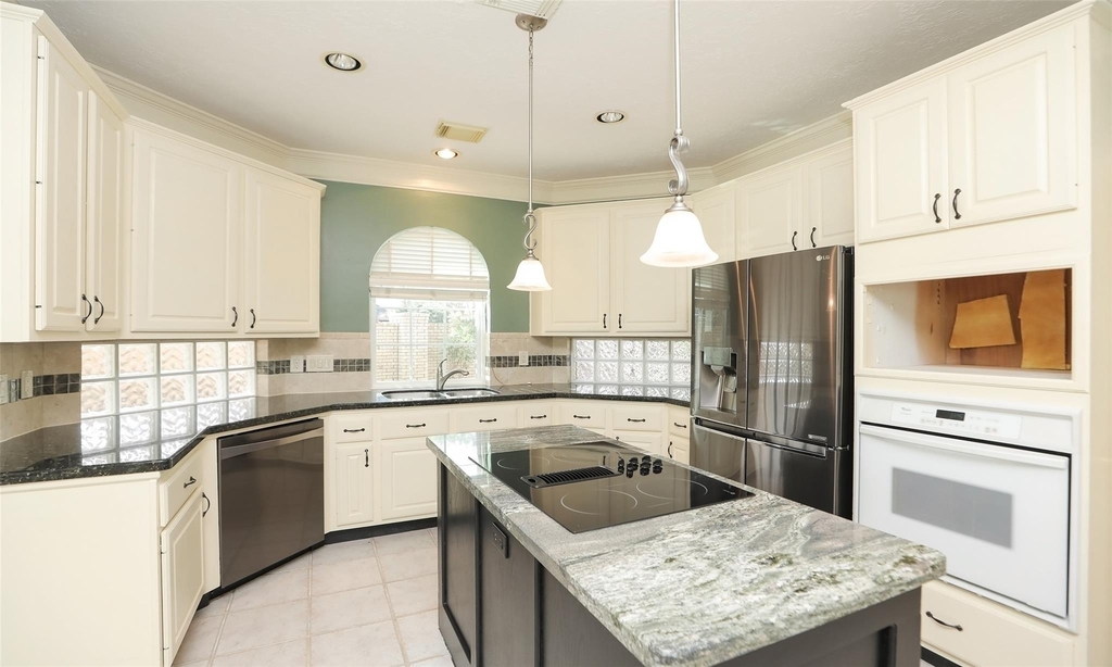 7502 Holly Court Estates - Photo 15