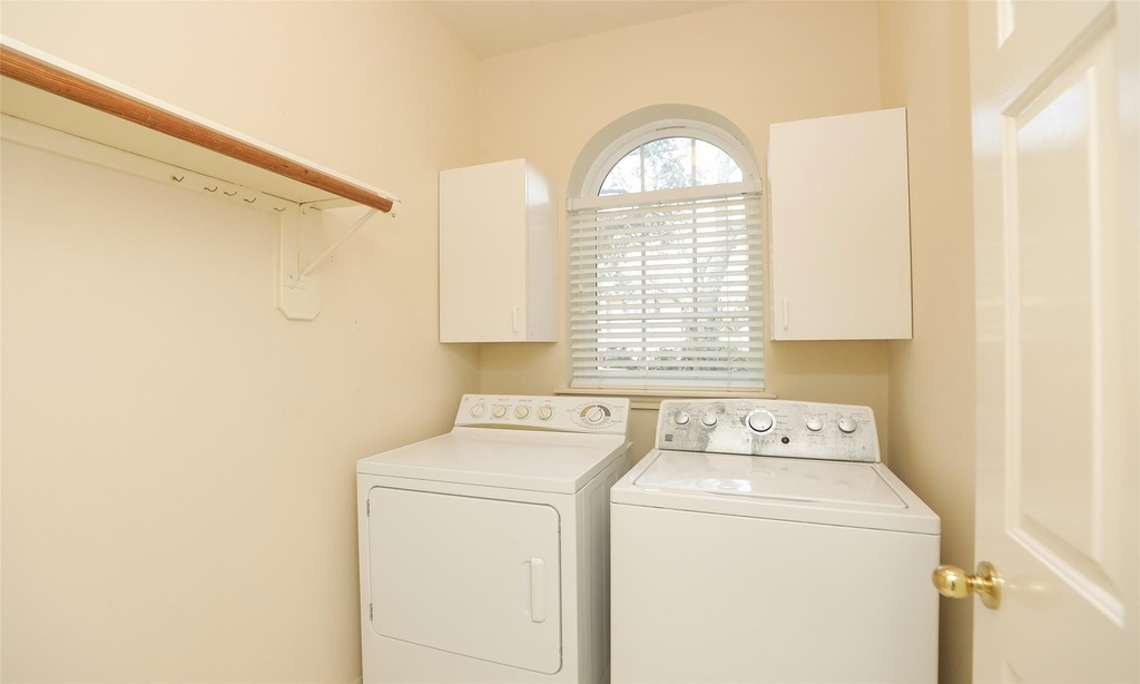 7502 Holly Court Estates - Photo 20