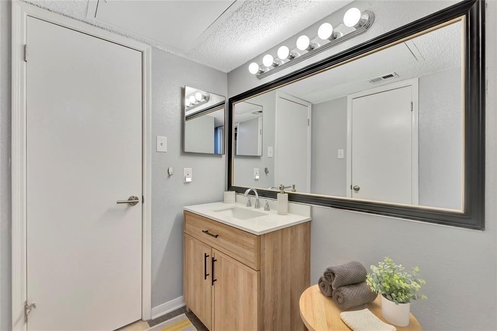 2750 Holly Hall - Photo 5