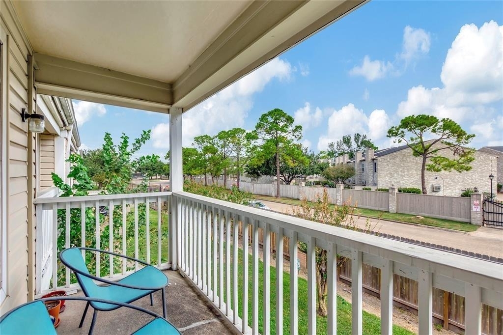 2750 Holly Hall - Photo 9