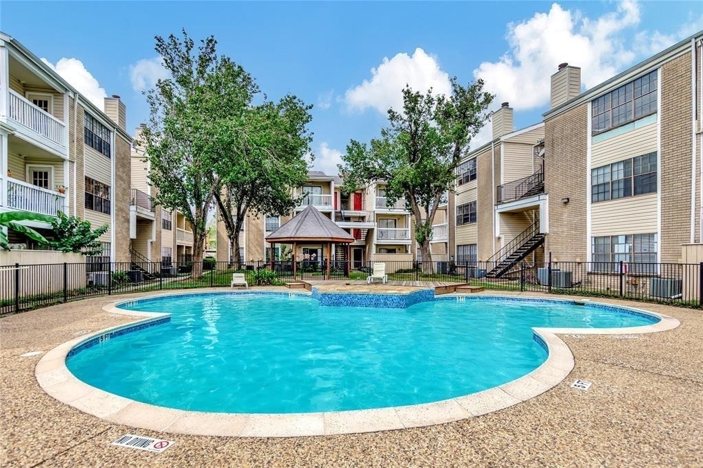 2750 Holly Hall - Photo 8