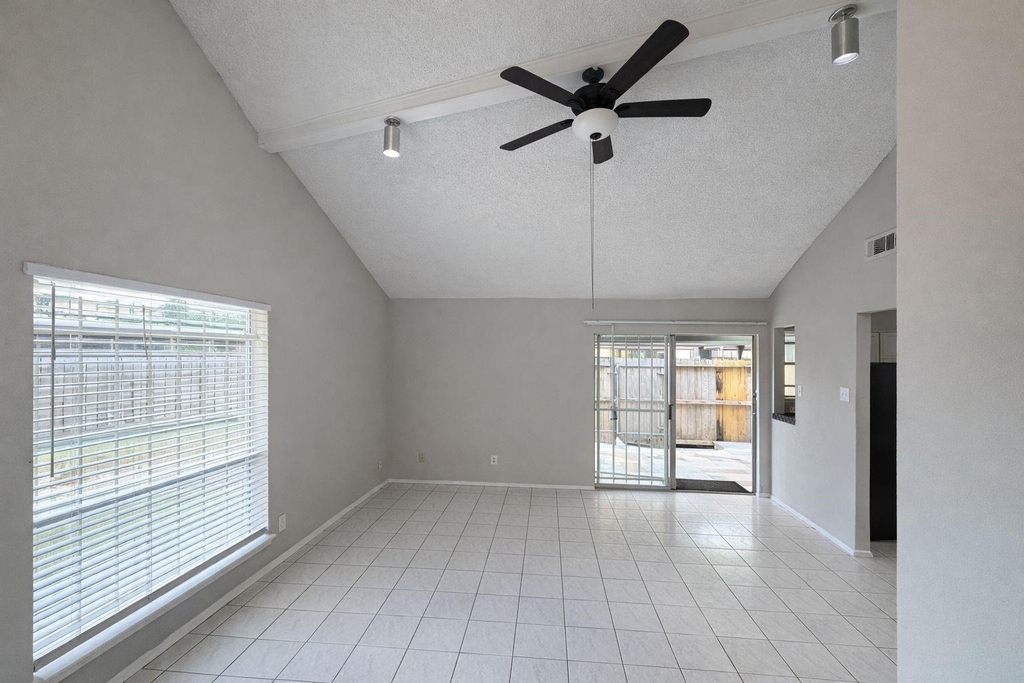5817 W Tidwell Road - Photo 7