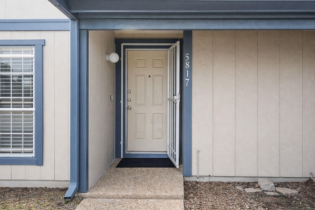 5817 W Tidwell Road - Photo 3