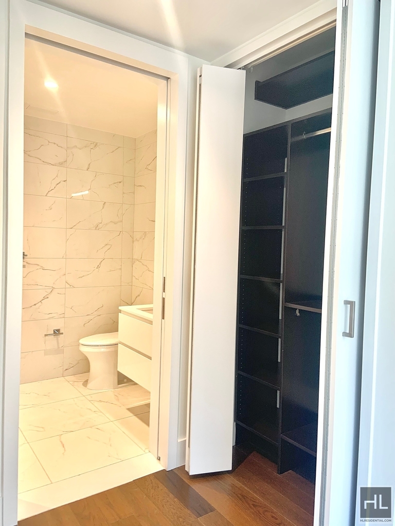 East 44th Street - Photo 2