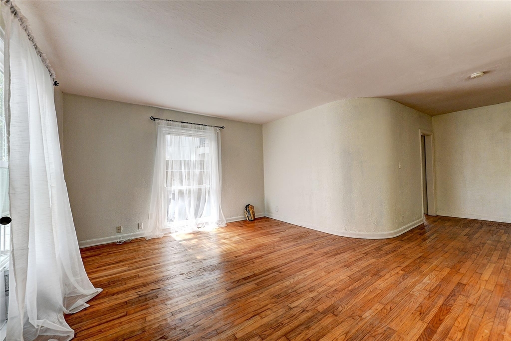 2509 Shakespeare Street - Photo 4