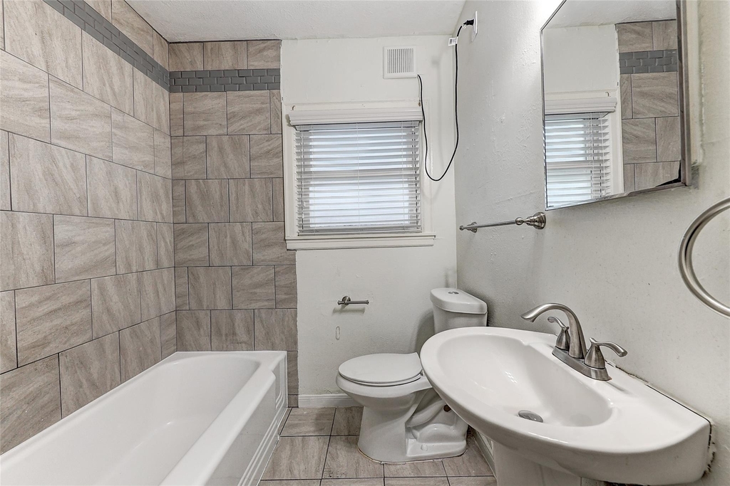 2509 Shakespeare Street - Photo 8