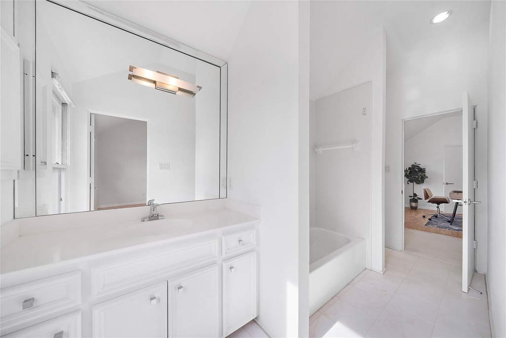 2437 North Boulevard - Photo 27