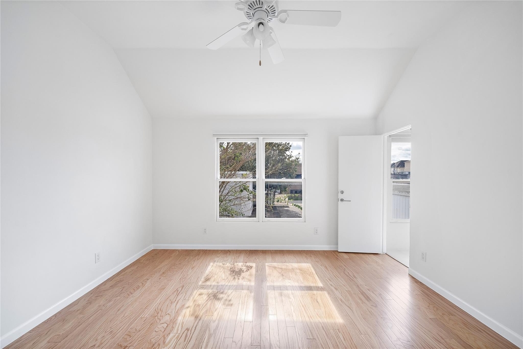 2437 North Boulevard - Photo 25