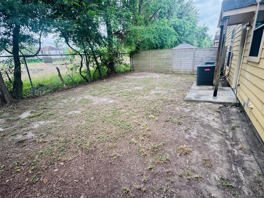 2078 Laverne Street - Photo 16