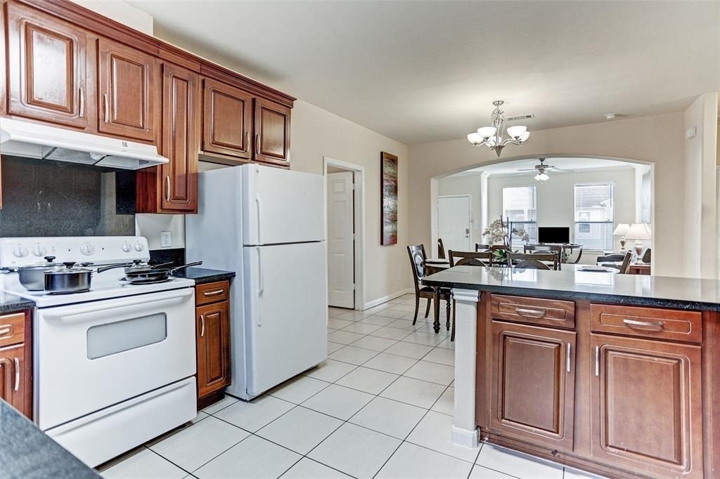 2078 Laverne Street - Photo 4