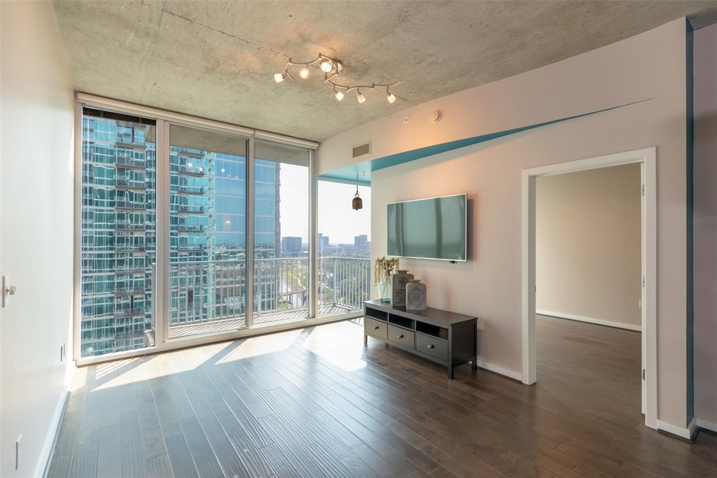5925 Almeda Road - Photo 6