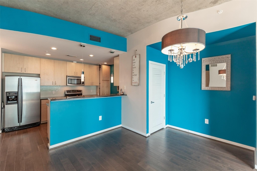 5925 Almeda Road - Photo 11