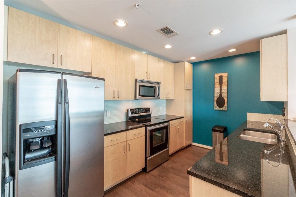 5925 Almeda Road - Photo 14