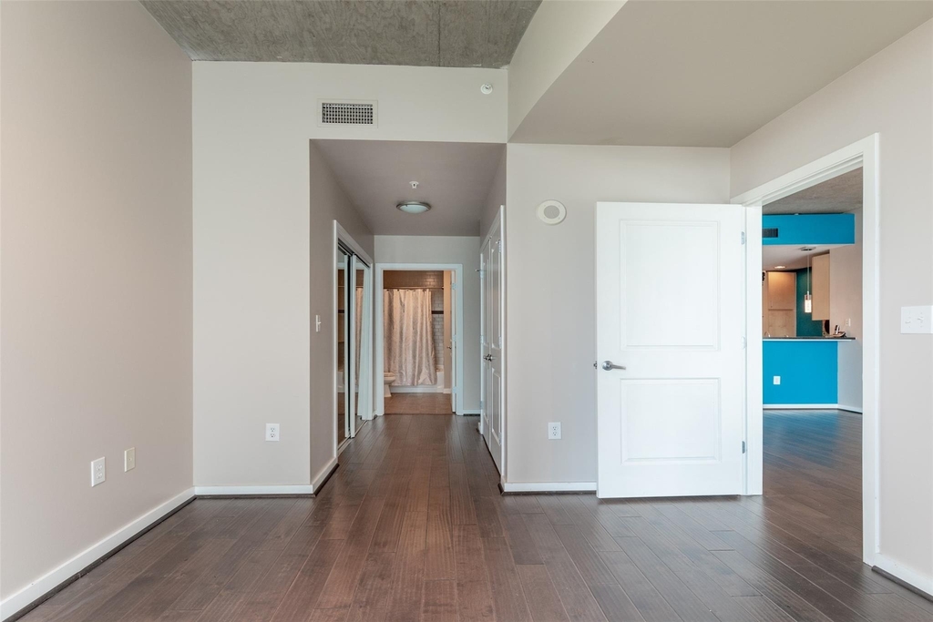 5925 Almeda Road - Photo 27