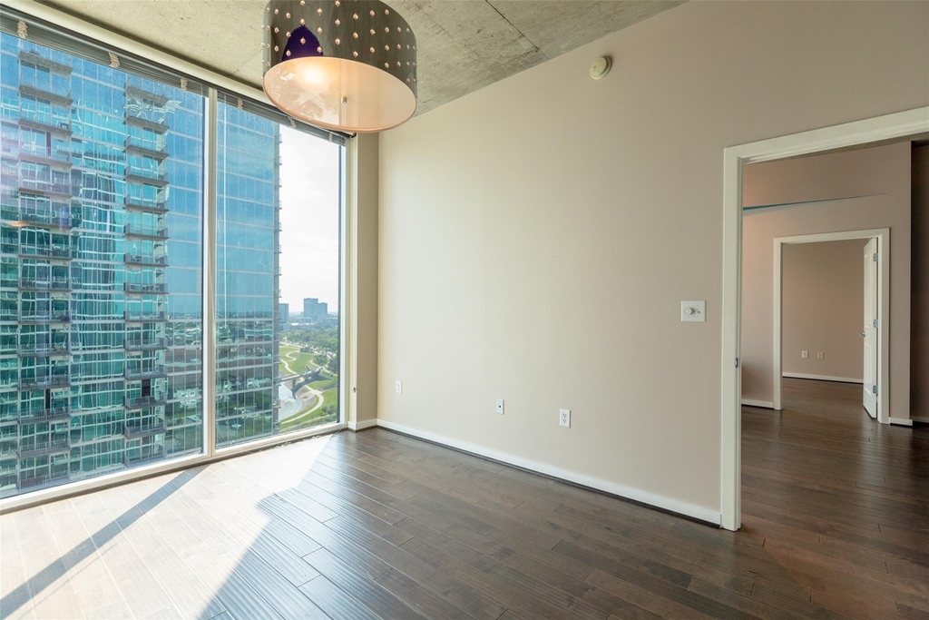 5925 Almeda Road - Photo 16