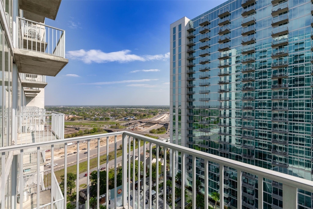 5925 Almeda Road - Photo 3