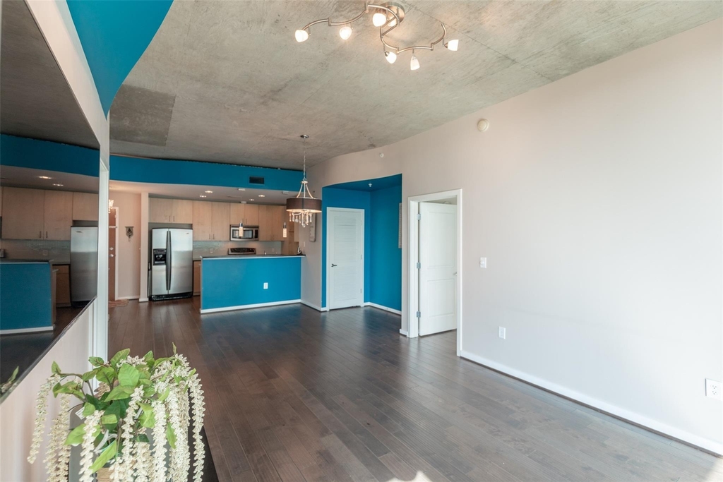 5925 Almeda Road - Photo 9
