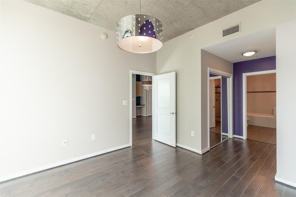 5925 Almeda Road - Photo 19