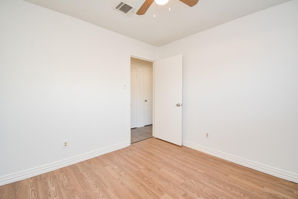 4906 E Orem Drive - Photo 7