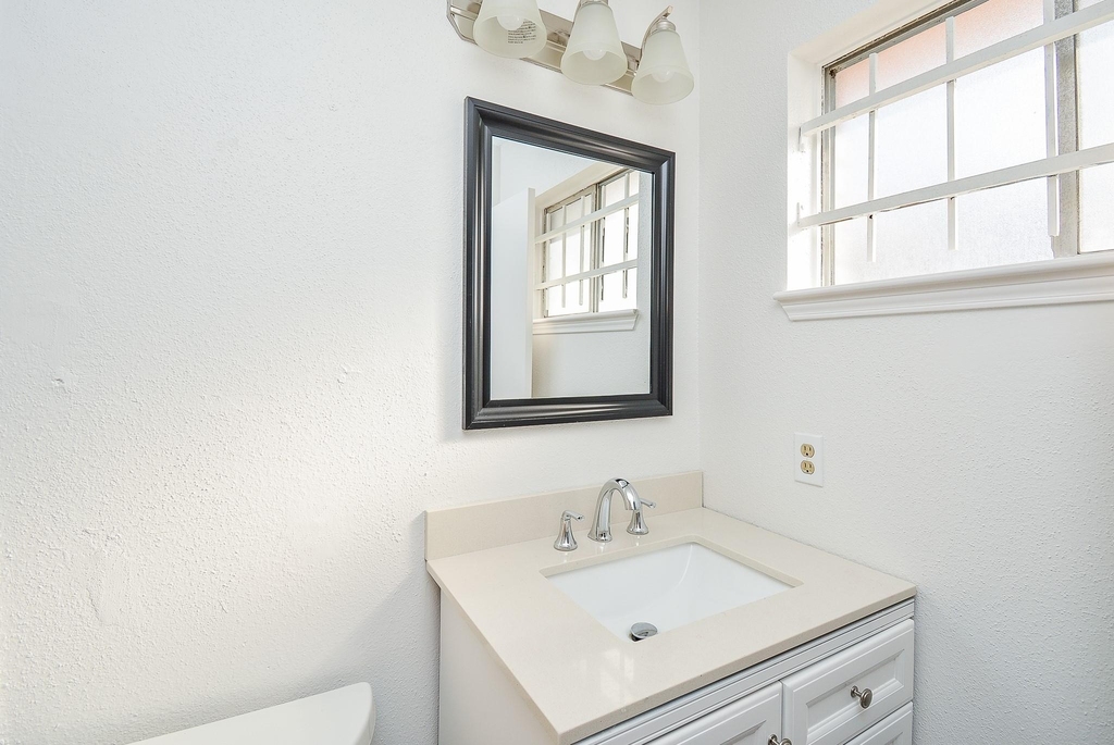 4906 E Orem Drive - Photo 9