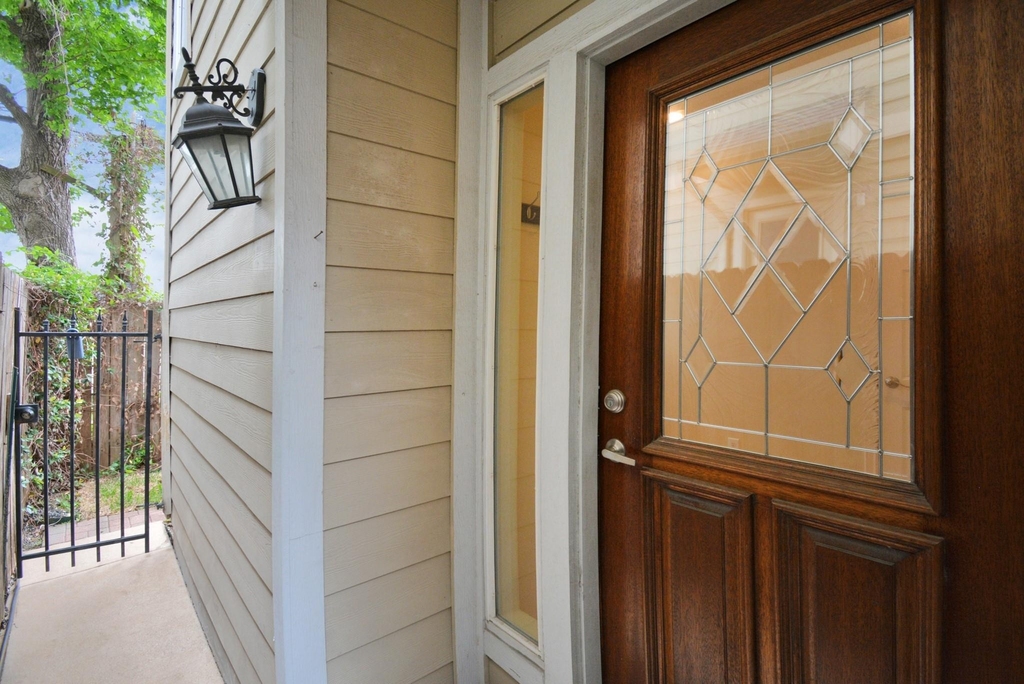 1137 W 24th Street - Photo 0