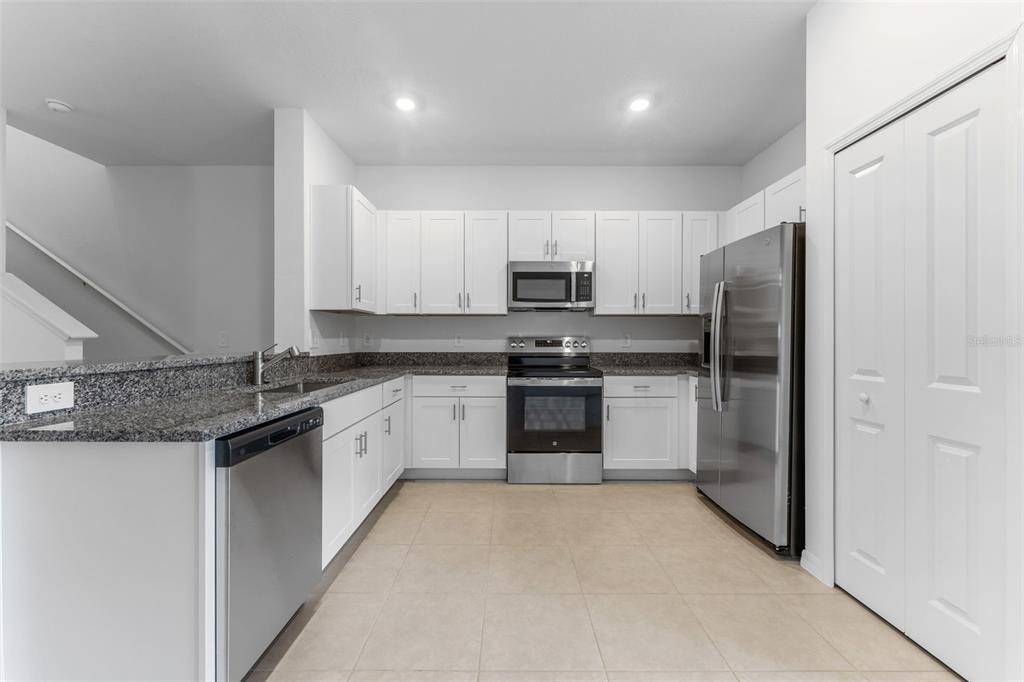6288 Shiner Street - Photo 9